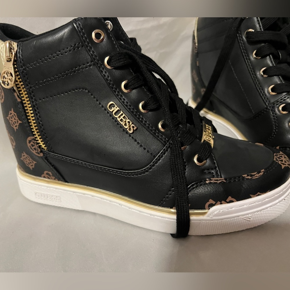 Guess platform leather sneakers size 7.5
